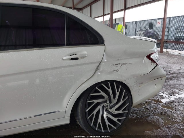 Aukcja sprzedaży 2013 Mercedes-benz C 250 Luxury, vin: WDDGF4HBXDA867681, numer aukcji: 44884772
