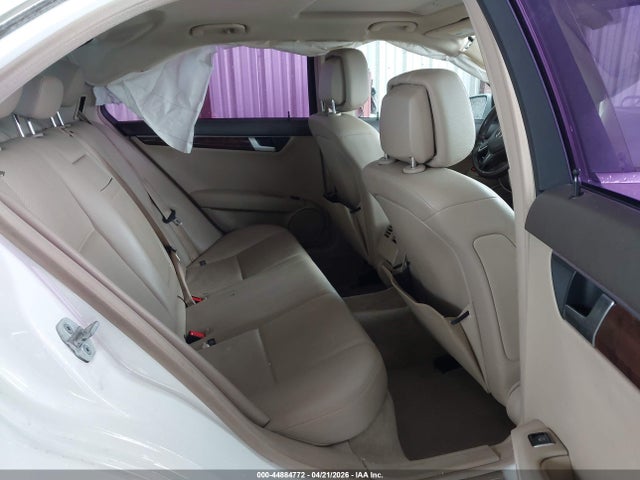 Aukcja sprzedaży 2013 Mercedes-benz C 250 Luxury, vin: WDDGF4HBXDA867681, numer aukcji: 44884772