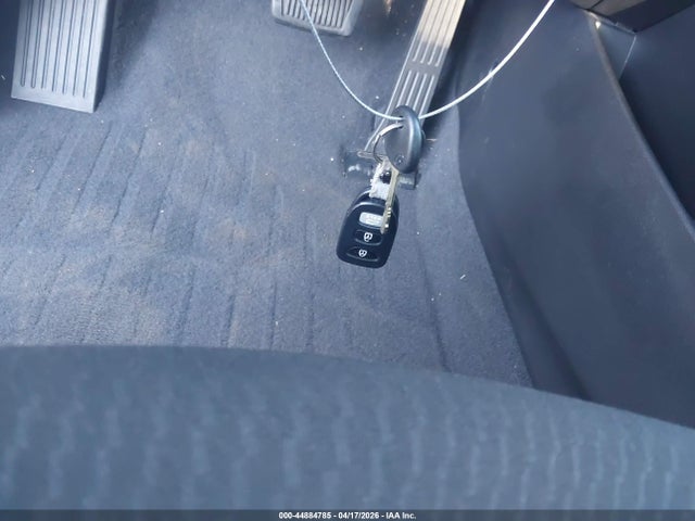 Продажа на аукционе авто 2015 Hyundai Elantra Se, vin: 5NPDH4AE7FH574151, номер лота: 44884785