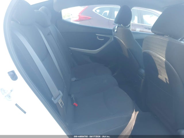Продажа на аукционе авто 2015 Hyundai Elantra Se, vin: 5NPDH4AE7FH574151, номер лота: 44884785
