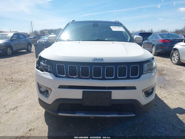 44884809 :رقم المزاد ، 3C4NJDCB0JT272883 vin ، 2018 Jeep Compass Limited 4x4 مزاد بيع