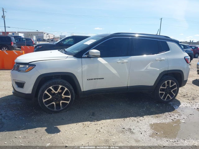 44884809 :رقم المزاد ، 3C4NJDCB0JT272883 vin ، 2018 Jeep Compass Limited 4x4 مزاد بيع