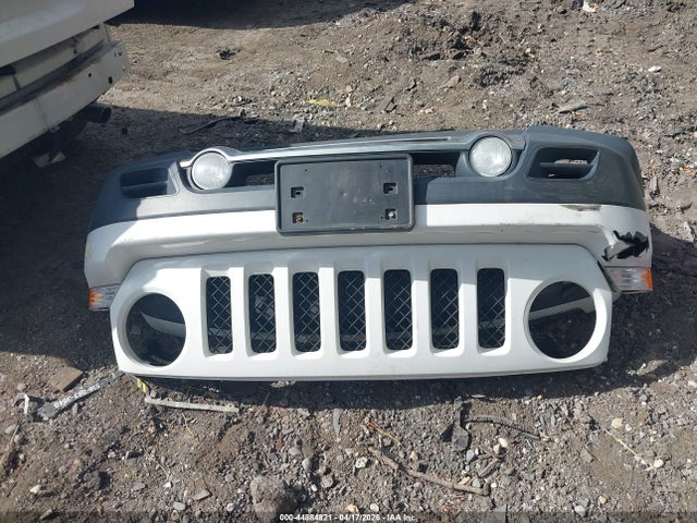 Продажа на аукционе авто 2016 Jeep Patriot High Altitude Edition, vin: 1C4NJRFB4GD612799, номер лота: 44884821