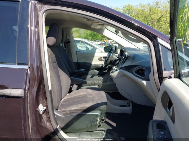 2018 Chrysler Pacifica L მანქანა იყიდება აუქციონზე, vin: 2C4RC1AG6JR274875, აუქციონის ნომერი: 44884839