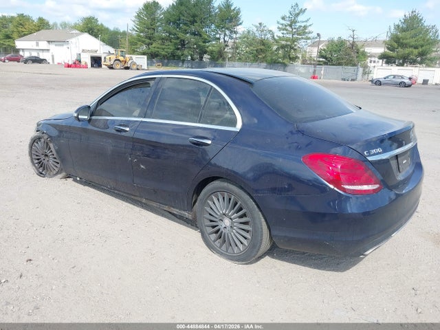 Продажа на аукционе авто 2015 Mercedes-benz C 300 Luxury 4matic, vin: 55SWF4KBXFU013328, номер лота: 44884844