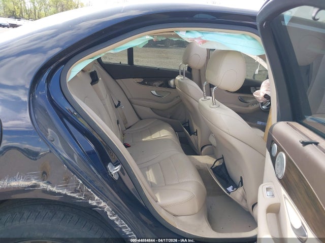 Продажа на аукционе авто 2015 Mercedes-benz C 300 Luxury 4matic, vin: 55SWF4KBXFU013328, номер лота: 44884844