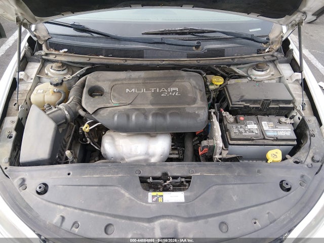 2015 Chrysler 200 Limited მანქანა იყიდება აუქციონზე, vin: 1C3CCCABXFN617184, აუქციონის ნომერი: 44884865