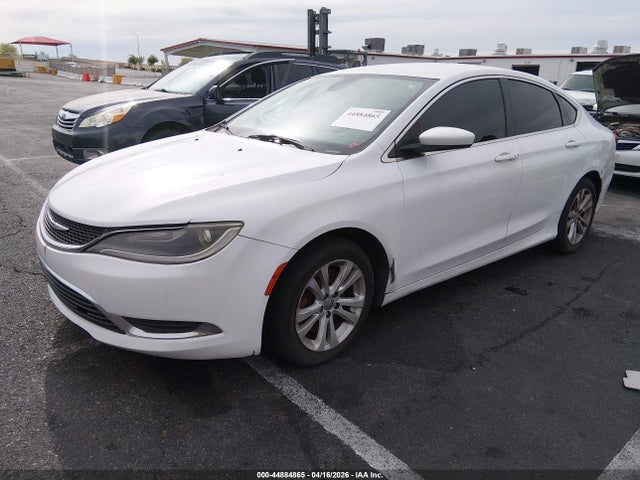 2015 Chrysler 200 Limited მანქანა იყიდება აუქციონზე, vin: 1C3CCCABXFN617184, აუქციონის ნომერი: 44884865