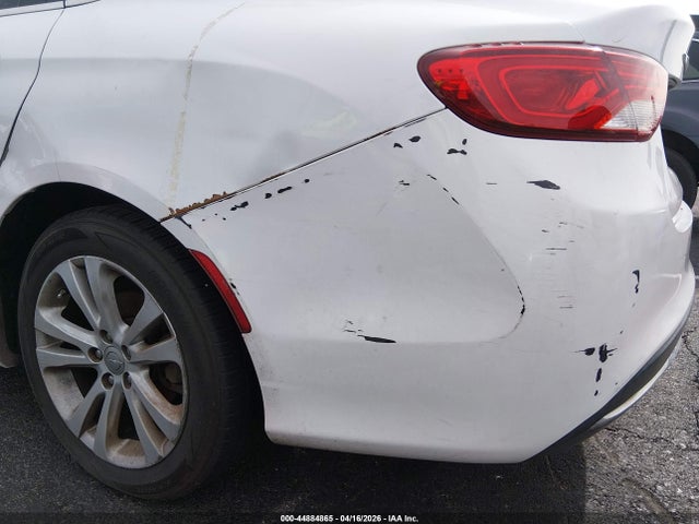 2015 Chrysler 200 Limited მანქანა იყიდება აუქციონზე, vin: 1C3CCCABXFN617184, აუქციონის ნომერი: 44884865