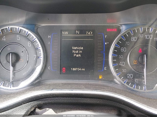 2015 Chrysler 200 Limited მანქანა იყიდება აუქციონზე, vin: 1C3CCCABXFN617184, აუქციონის ნომერი: 44884865