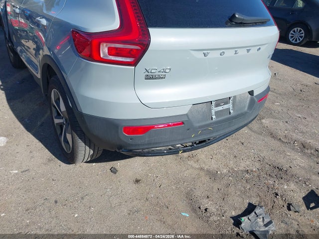 YV4L12UC1S2582821 Volvo Xc40 B5 Plus Dark Theme