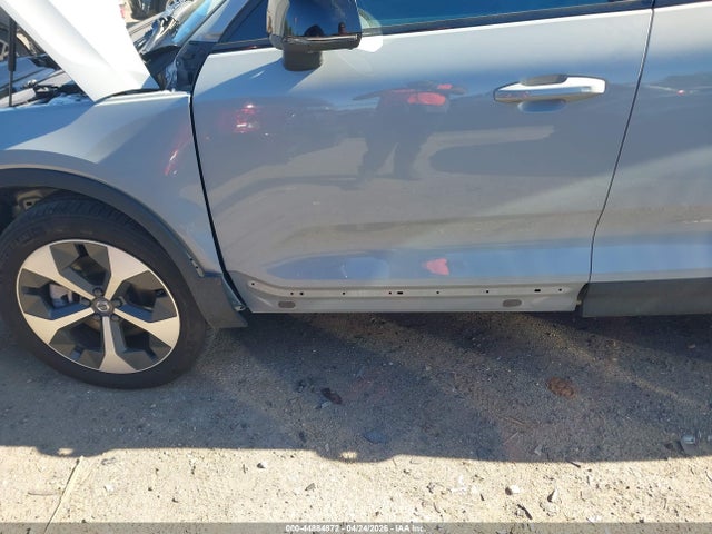 YV4L12UC1S2582821 Volvo Xc40 B5 Plus Dark Theme