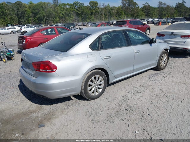 Aukcja sprzedaży 2015 Volkswagen Passat 1.8t Wolfsburg Edition, vin: 1VWAT7A32FC037360, numer aukcji: 44884898