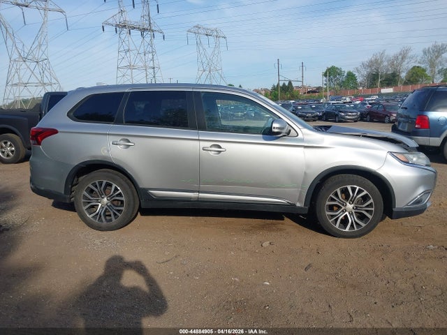 Продажа на аукционе авто 2018 Mitsubishi Outlander Se, vin: JA4AD3A32JJ001899, номер лота: 44884905