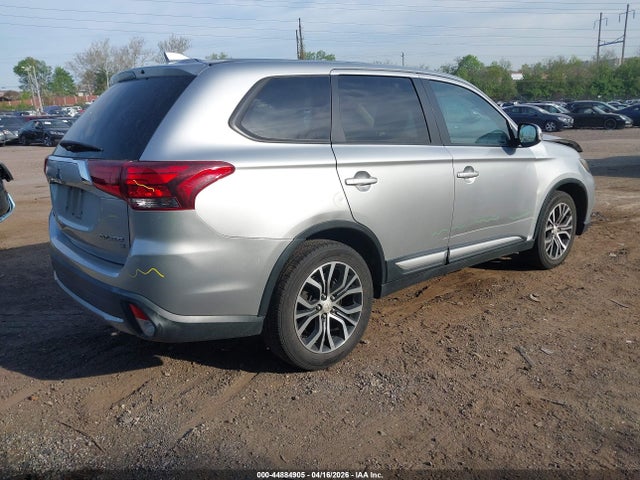 Продажа на аукционе авто 2018 Mitsubishi Outlander Se, vin: JA4AD3A32JJ001899, номер лота: 44884905