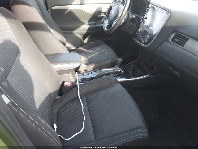 Продажа на аукционе авто 2018 Mitsubishi Outlander Se, vin: JA4AD3A32JJ001899, номер лота: 44884905