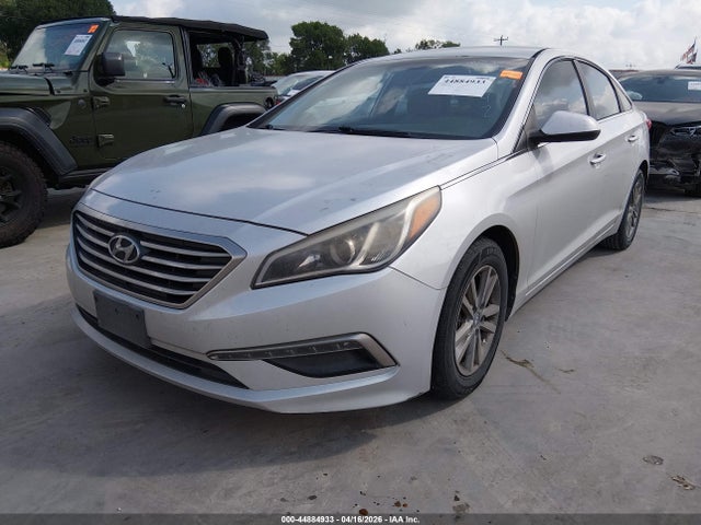 Продажа на аукционе авто 2015 Hyundai Sonata Se, vin: 5NPE24AF3FH004842, номер лота: 44884933