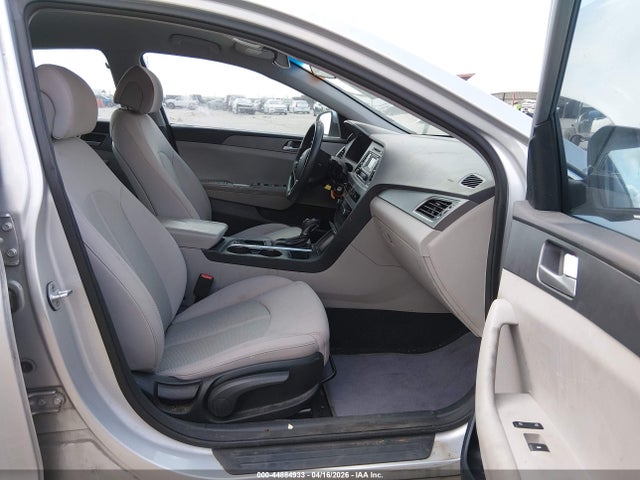 Продажа на аукционе авто 2015 Hyundai Sonata Se, vin: 5NPE24AF3FH004842, номер лота: 44884933