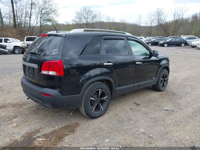 Продажа на аукционе авто 2013 Kia Sorento Lx V6, vin: 5XYKTDA26DG376533, номер лота: 44884940