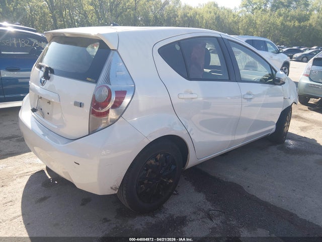 2014 Toyota Prius C Two მანქანა იყიდება აუქციონზე, vin: JTDKDTB31E1567227, აუქციონის ნომერი: 44884972