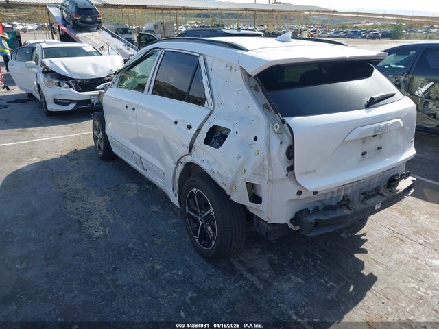 KNDCR3LE6P5085256 KIA NIRO EX