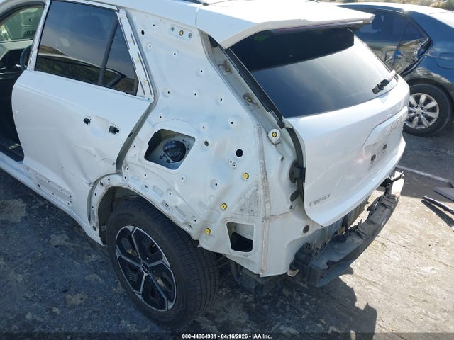 KNDCR3LE6P5085256 KIA NIRO EX