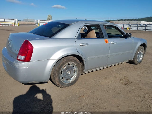 2005 Chrysler 300 მანქანა იყიდება აუქციონზე, vin: 2C3JA43R15H530844, აუქციონის ნომერი: 44884987
