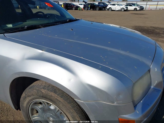 2005 Chrysler 300 მანქანა იყიდება აუქციონზე, vin: 2C3JA43R15H530844, აუქციონის ნომერი: 44884987