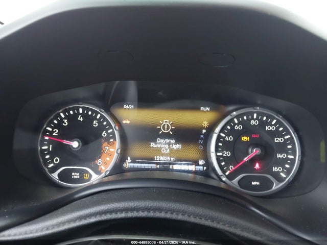 44885008 :رقم المزاد ، ZACCJBCT2GPD50536 vin ، 2016 Jeep Renegade Trailhawk مزاد بيع