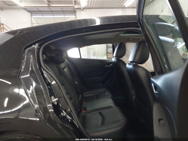 Продаж на аукціоні авто 2015 Mazda Mazda3 S Grand Touring, vin: JM1BM1M31F1229412, номер лоту: 44885015