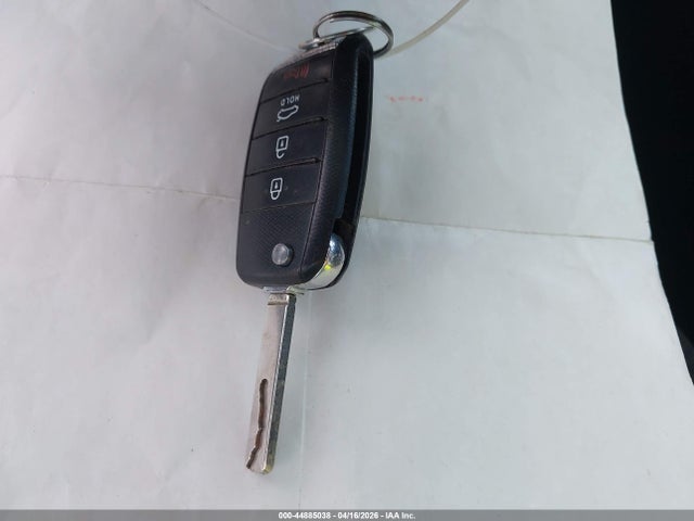 5XXGT4L38JG262853 KIA Optima Lx