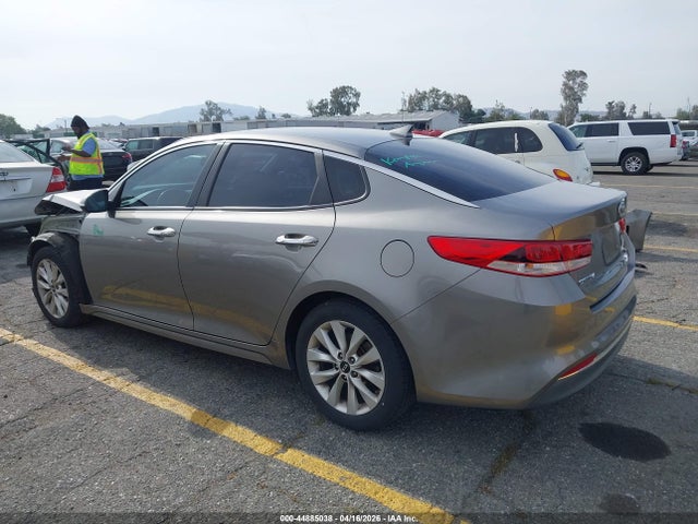 5XXGT4L38JG262853 KIA Optima Lx