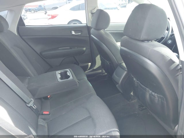 5XXGT4L38JG262853 KIA Optima Lx