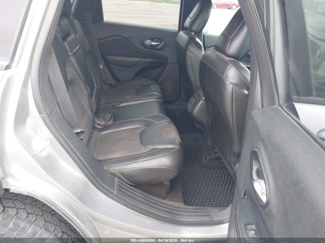 44885055 :رقم المزاد ، 1C4PJMBS8FW786556 vin ، 2015 Jeep Cherokee مزاد بيع