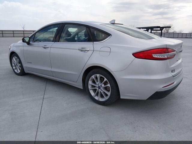 3FA6P0LU8KR258778 Ford Fusion Hybrid Se
