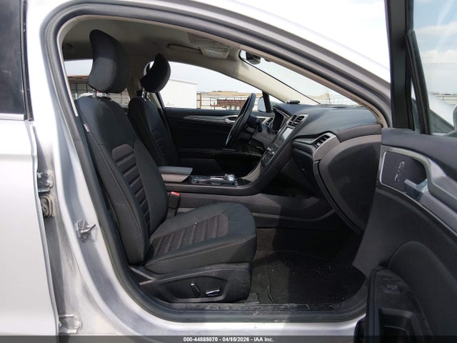 3FA6P0LU8KR258778 Ford Fusion Hybrid Se