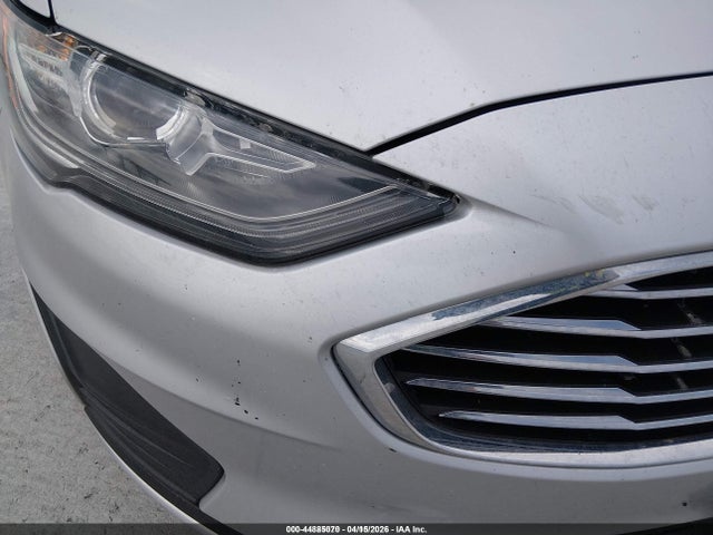 3FA6P0LU8KR258778 Ford Fusion Hybrid Se
