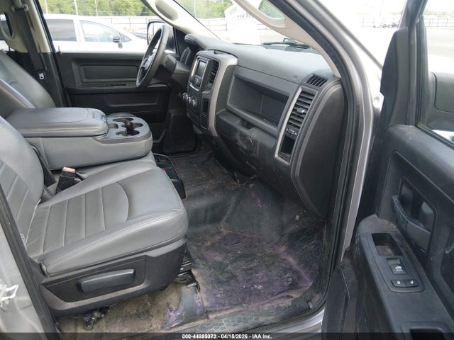2019 Ram 1500 Classic Tradesman  4x4 5'7 Box მანქანა იყიდება აუქციონზე, vin: 1C6RR7KGXKS645351, აუქციონის ნომერი: 44885072