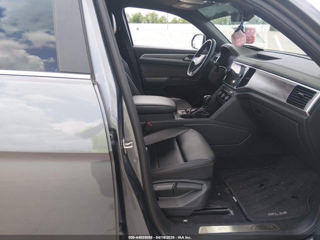 1V2WE2CA6NC201174 Volkswagen Atlas Cross Sport 3.6l V6 Se W/technology