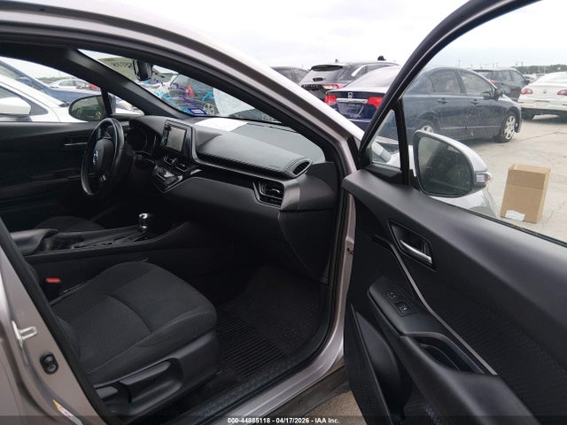NMTKHMBX5JR046780 Toyota C-hr Xle Premium