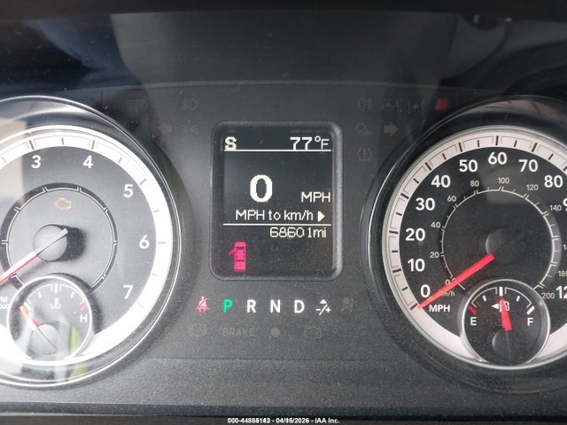 1C6RR7KGXJS297212 RAM 1500 Tradesman 4x4 5&#039;7 Box