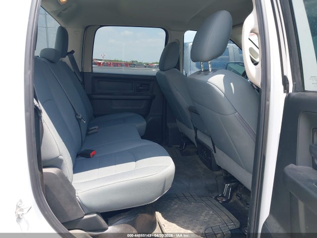 1C6RR7KGXJS297212 RAM 1500 Tradesman 4x4 5&#039;7 Box