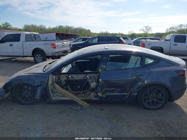 Tesla Model 3 Rear-wheel Drive 2023 5YJ3E1EAXPF583887 Image 13