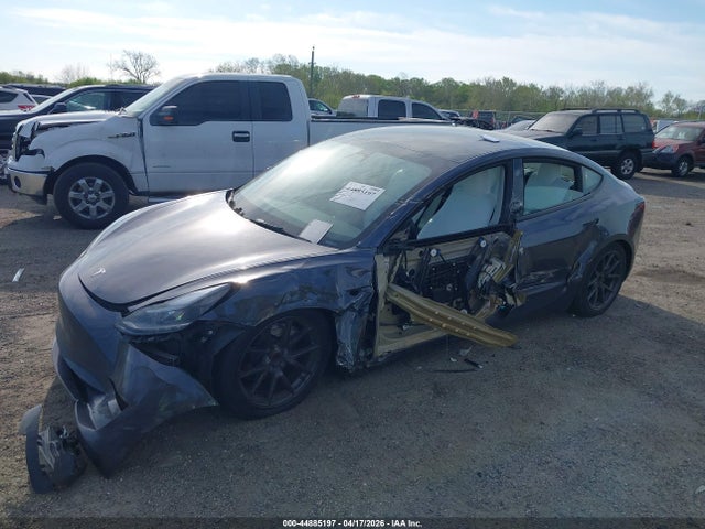 Tesla Model 3 Rear-wheel Drive 2023 5YJ3E1EAXPF583887 Image 2