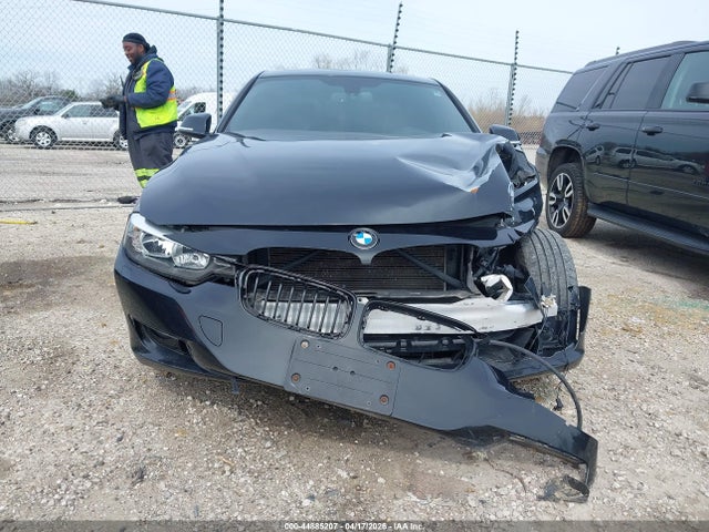 2014 Bmw 328i Xdrive მანქანა იყიდება აუქციონზე, vin: WBA3B3C51EJ978702, აუქციონის ნომერი: 44885207