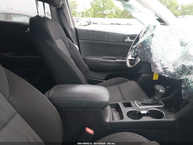 2017 Kia Sportage Lx მანქანა იყიდება აუქციონზე, vin: KNDPMCACXH7271888, აუქციონის ნომერი: 44885213
