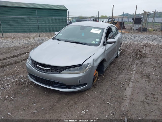 2015 Chrysler 200 S მანქანა იყიდება აუქციონზე, vin: 1C3CCCBB4FN756208, აუქციონის ნომერი: 44885241