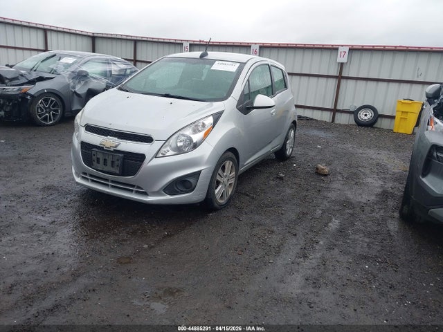 Chevrolet Spark 1lt Cvt 2015 KL8CD6S96FC806232 Image 2