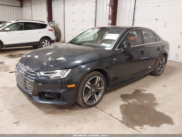 2018 Audi A4 2.0t Premium/2.0t Tech Premium მანქანა იყიდება აუქციონზე, vin: WAUENAF45JA025606, აუქციონის ნომერი: 44885295