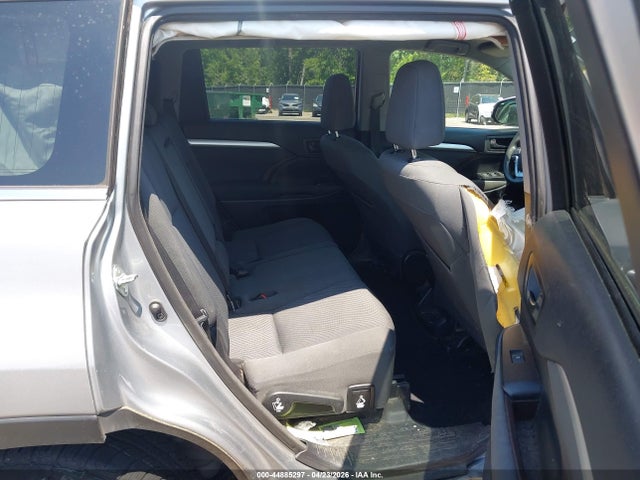 Продажа на аукционе авто 2015 Toyota Highlander Le, vin: 5TDZARFHXFS009672, номер лота: 44885297